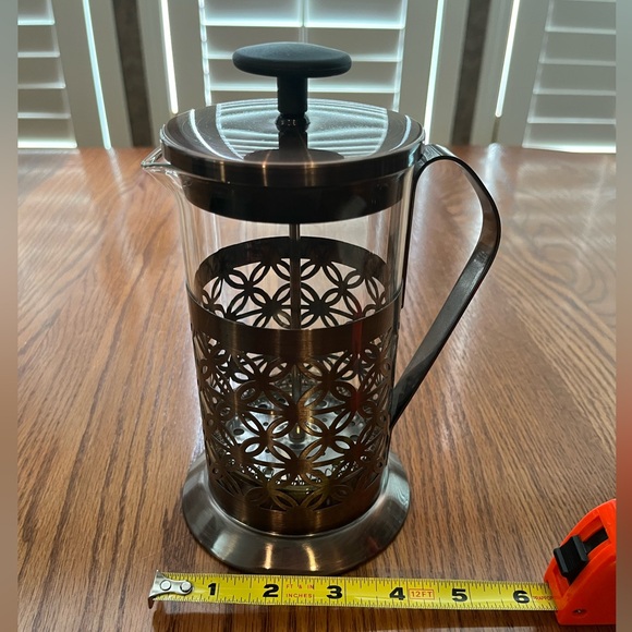 French press coffee maker with 2 matching glass mugs - Picture 5 of 8